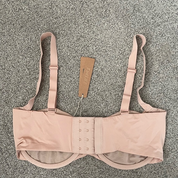 NWT SKIMS Unlined Balconette Bra - Picture 2 of 4
